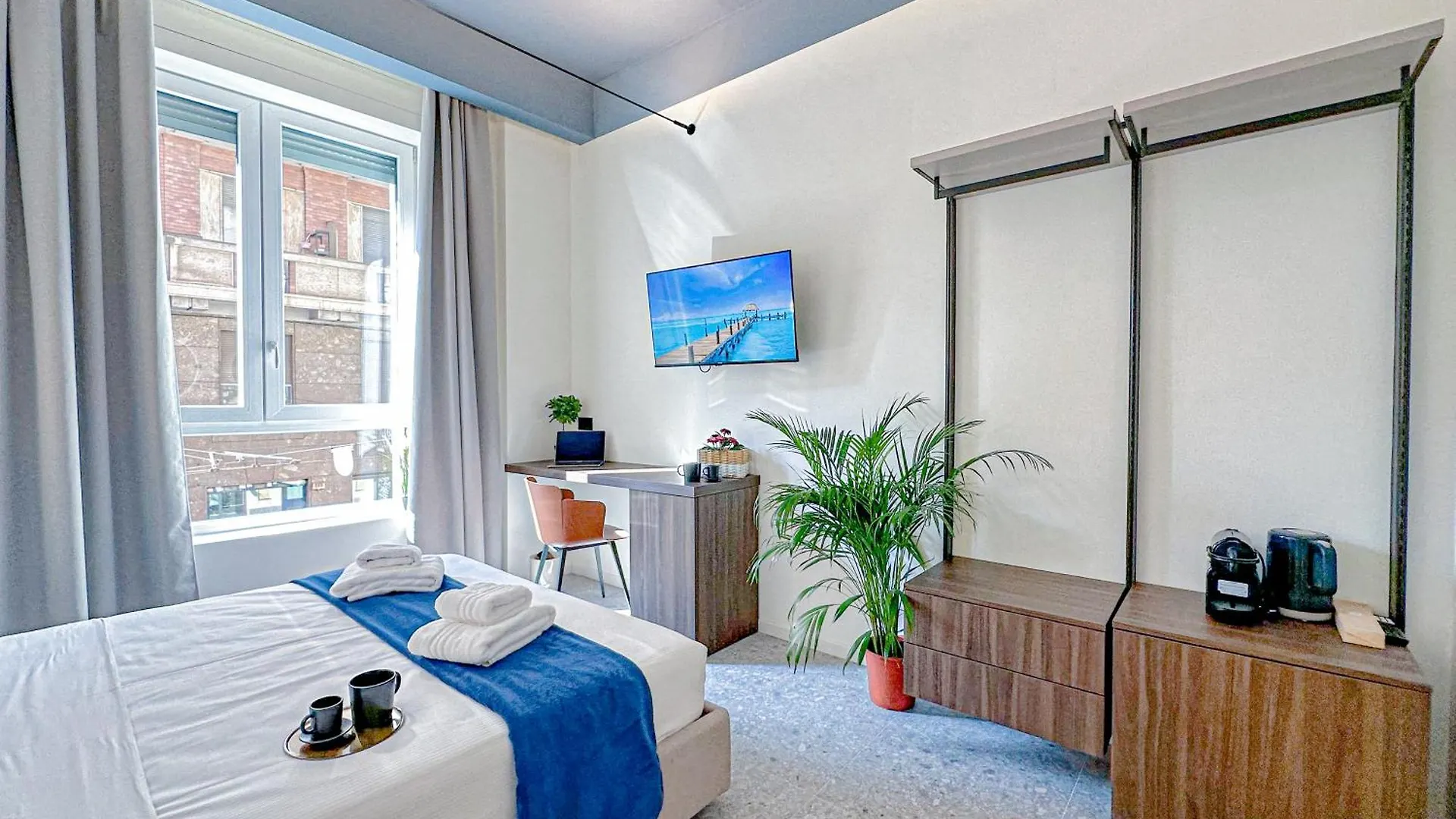 Porta Venezia - Luxy Suites - 6 Camere Milan 0*,  Italie