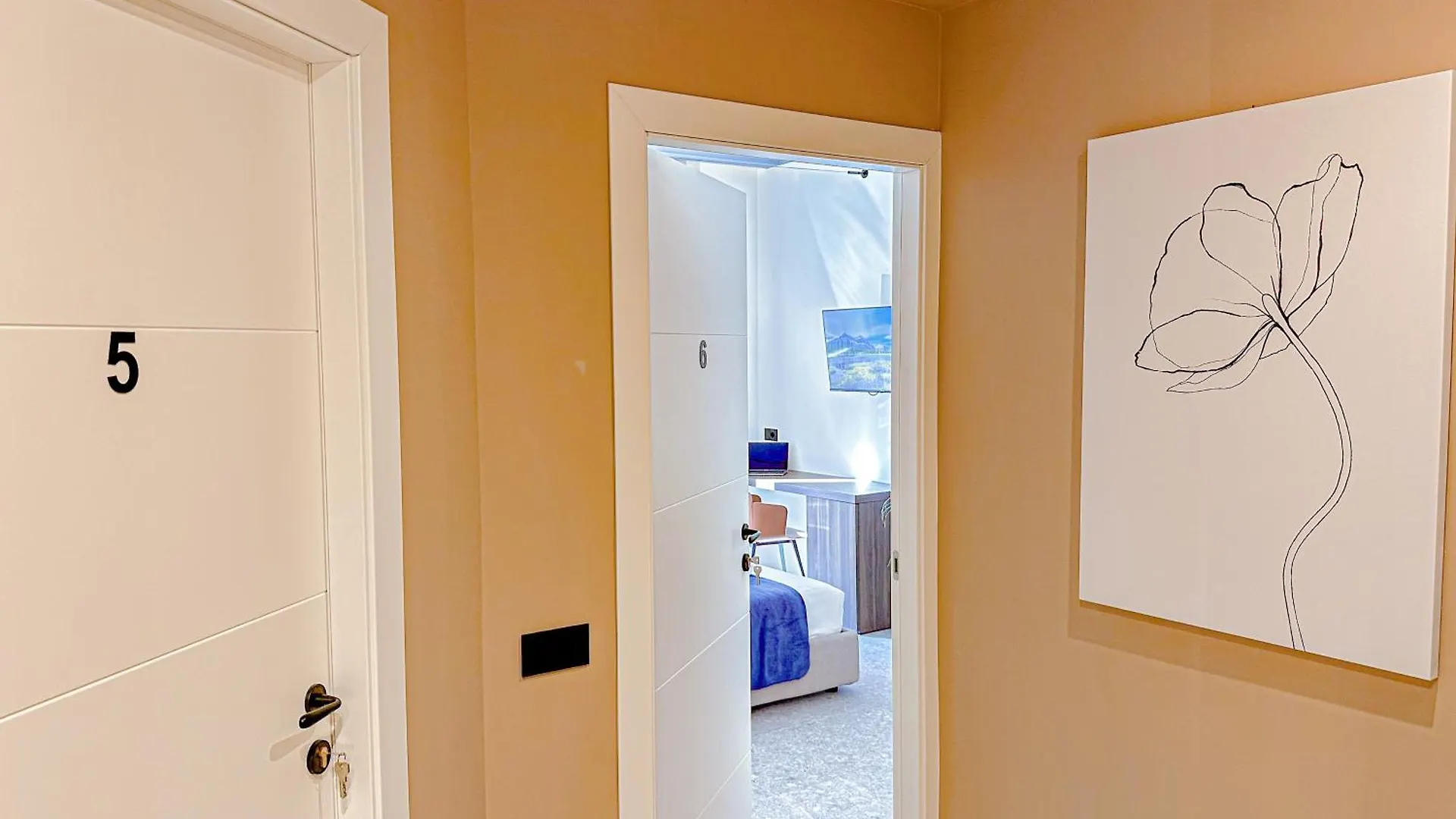 Porta Venezia - Luxy Suites - 6 Camere Milan 0*,  Italie