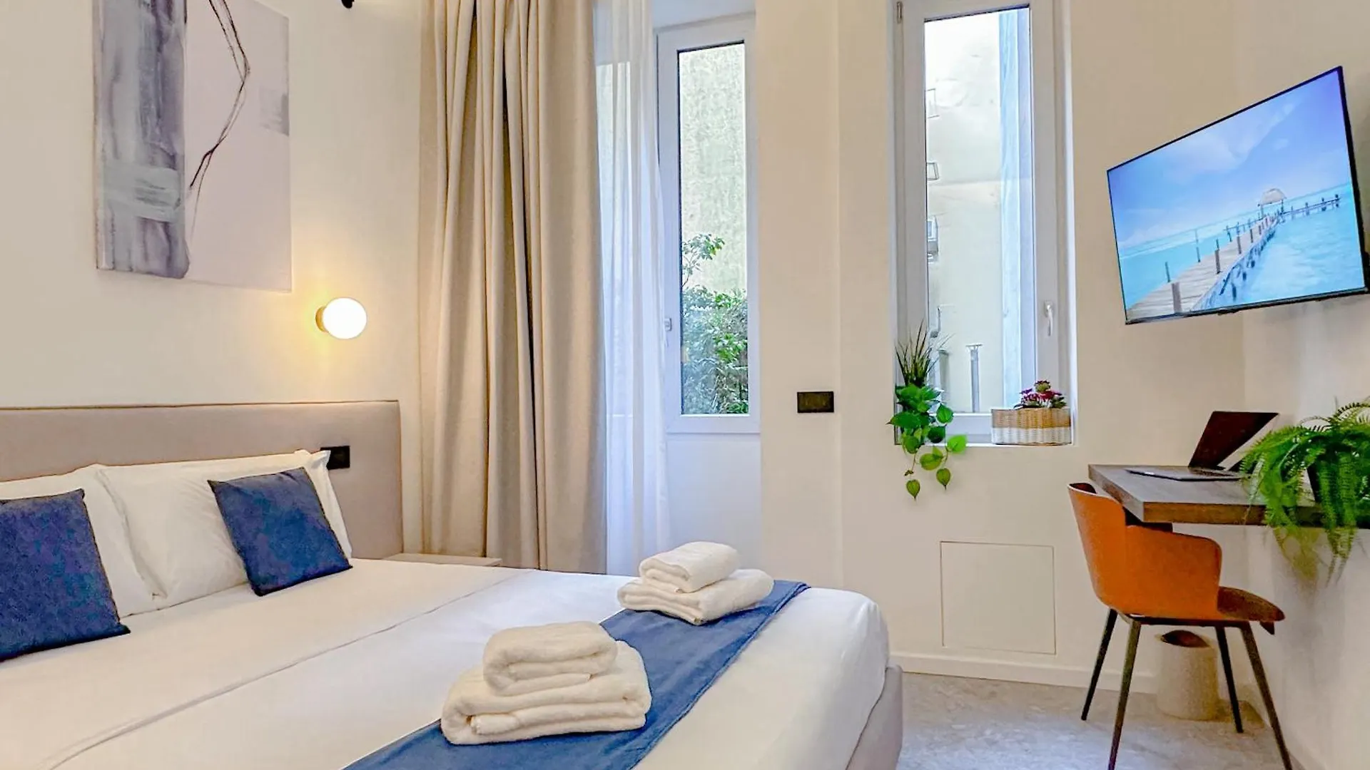 Porta Venezia - Luxy Suites - 6 Camere Milan 0*,  Italie