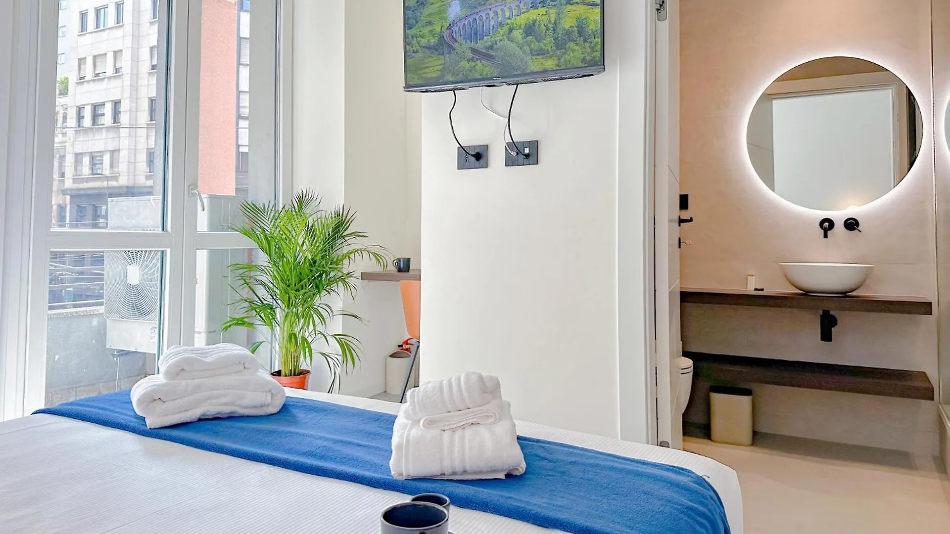Porta Venezia - Luxy Suites - 6 Camere Milan 0*,  Italie