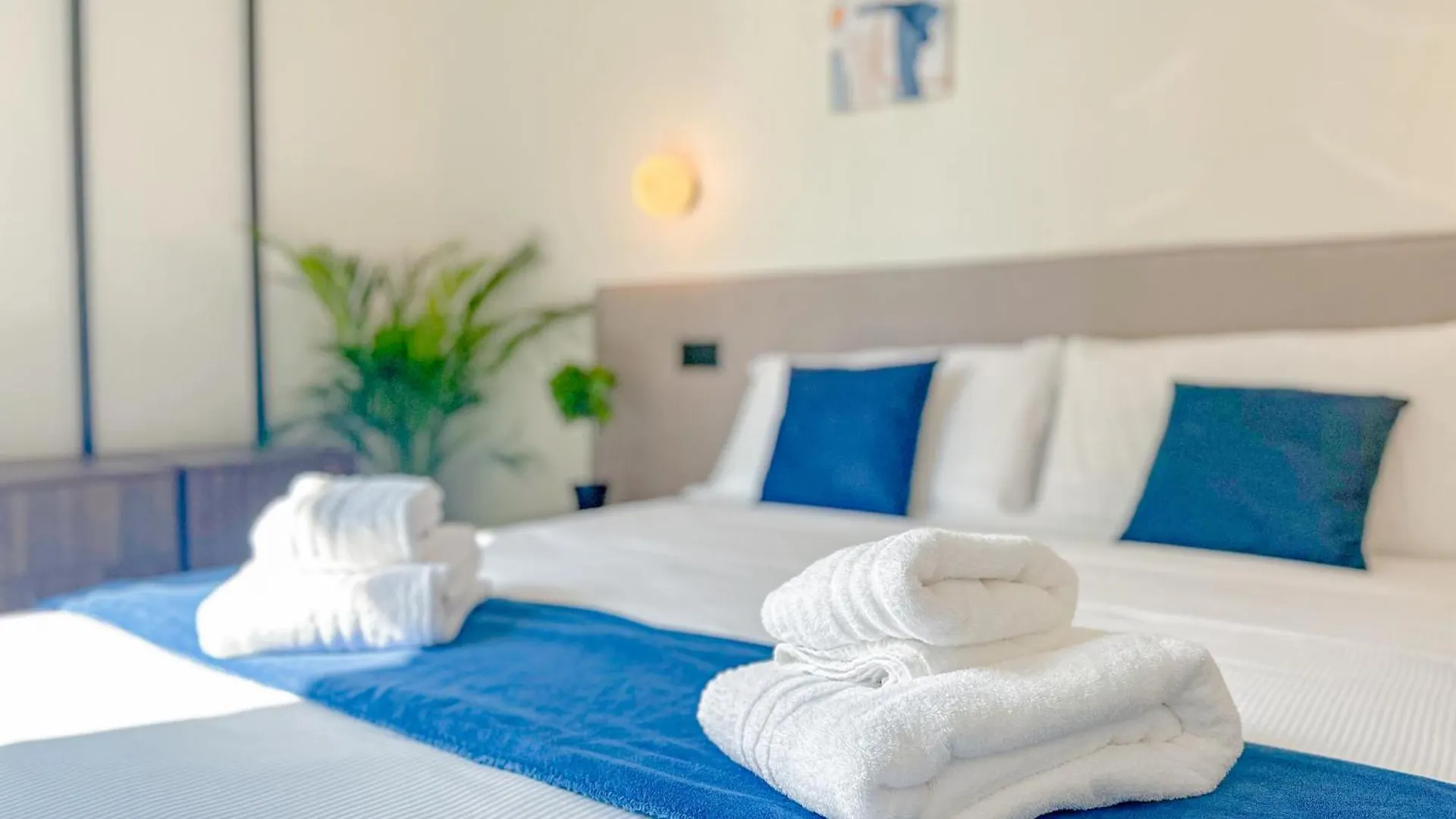 Porta Venezia - Luxy Suites - 6 Camere Milan Guest house